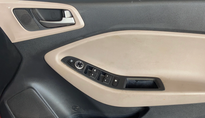 2014 Hyundai Elite i20 ASTA 1.2, Petrol, Manual, 96,951 km, Driver Side Door Panels Control