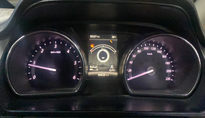 2017 Tata Hexa XT 4X2 6 STR, Diesel, Manual, 66,821 km, Odometer Image