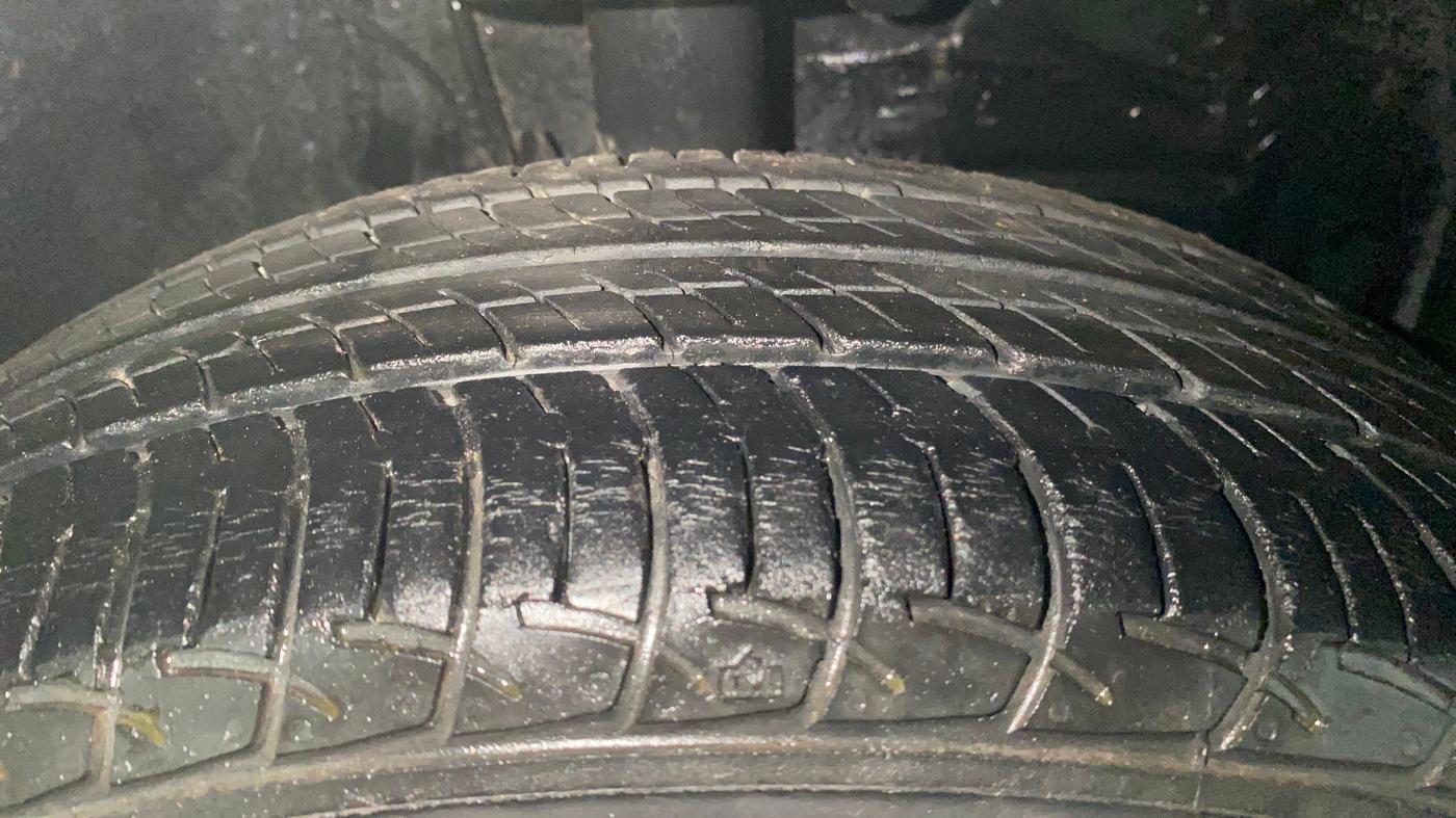 2020 Toyota YARIS J MT, Petrol, Manual, 34,141 km, Left Front Tyre Tread