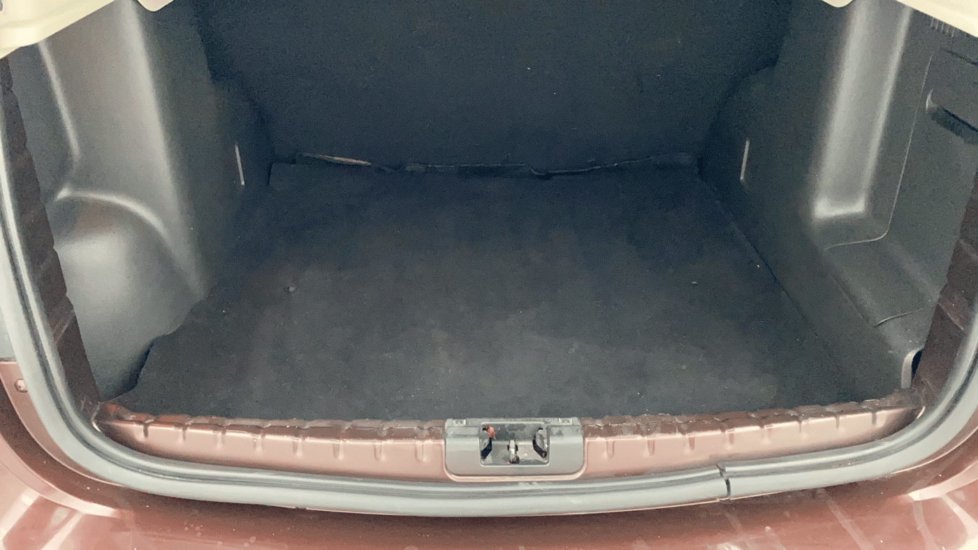 2019 Renault Duster RXS OPT CVT, Petrol, Automatic, 72,616 km, Boot Inside