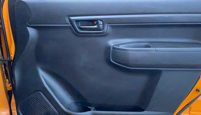 2021 Maruti S PRESSO VXI PLUS AMT, Petrol, Automatic, 73,876 km, Driver Side Door Panels Control