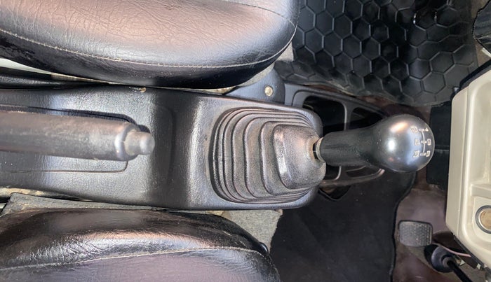 2022 Maruti Eeco 5 STR AC CNG, CNG, Manual, 68,360 km, Gear Lever