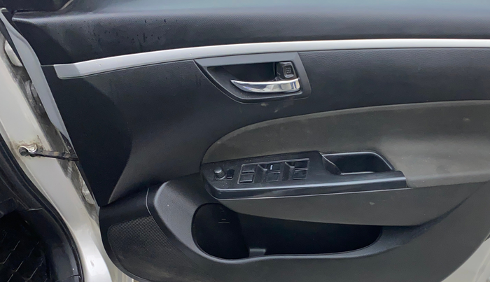 2015 Maruti Swift VXI, Petrol, Manual, 69,289 km, Driver Side Door Panels Control
