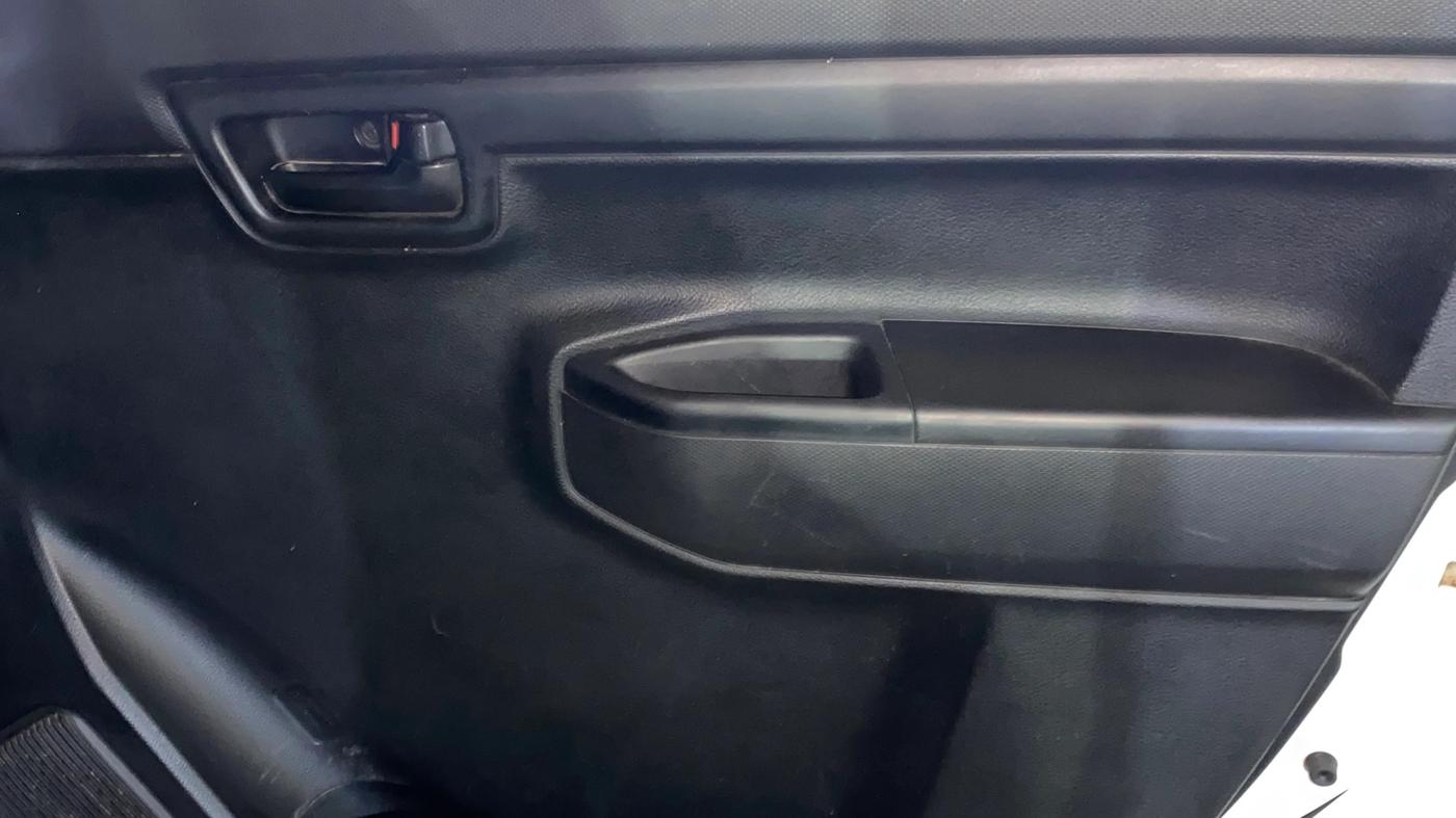 2022 Maruti S PRESSO VXI+, CNG, Manual, 48,172 km, Driver Side Door Panels Control
