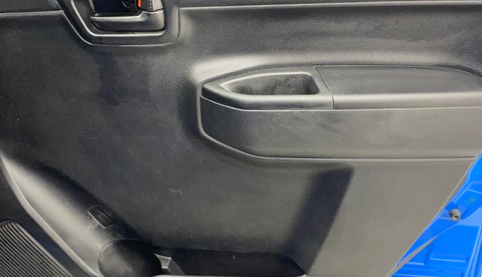 2022 Maruti S PRESSO VXI+, Petrol, Manual, 54,744 km, Driver Side Door Panels Control