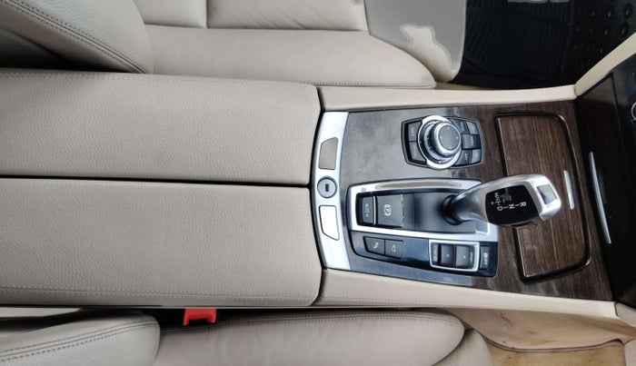 2011 BMW 7 Series 730Ld, Diesel, Automatic, 67,640 km, Gear Lever