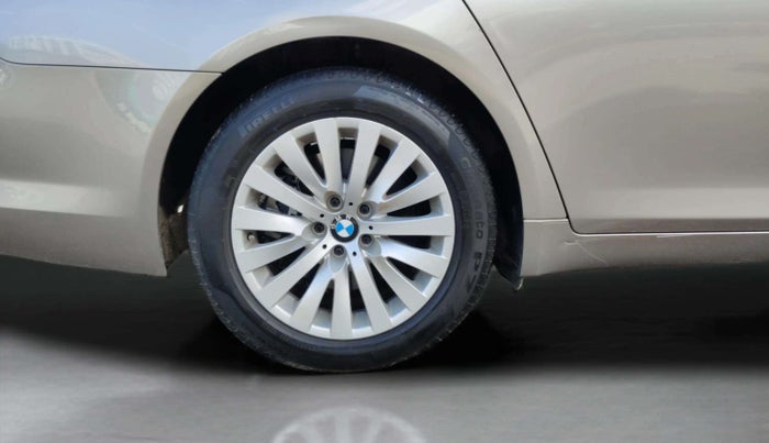 2011 BMW 7 Series 730Ld, Diesel, Automatic, 67,640 km, Right Rear Wheel