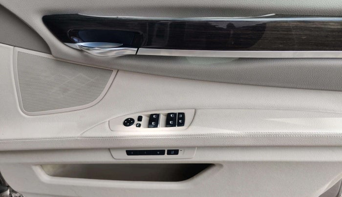 2011 BMW 7 Series 730Ld, Diesel, Automatic, 67,640 km, Driver Side Door Panels Control