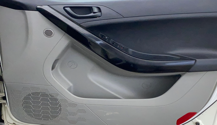 2019 Tata NEXON XM PETROL, Petrol, Manual, 62,158 km, Driver Side Door Panels Control