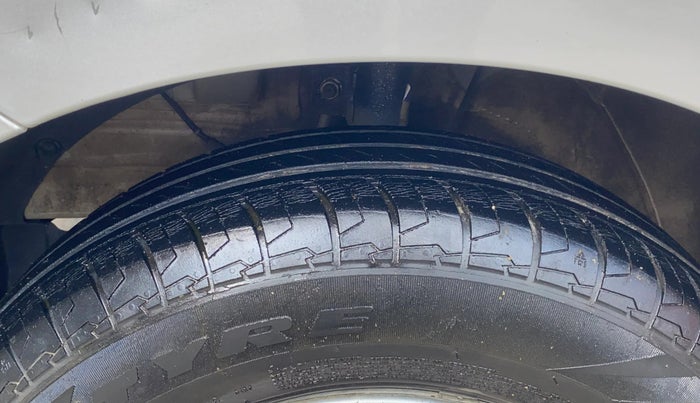 2021 Maruti Swift LXI, Petrol, Manual, 34,501 km, Left Front Tyre Tread