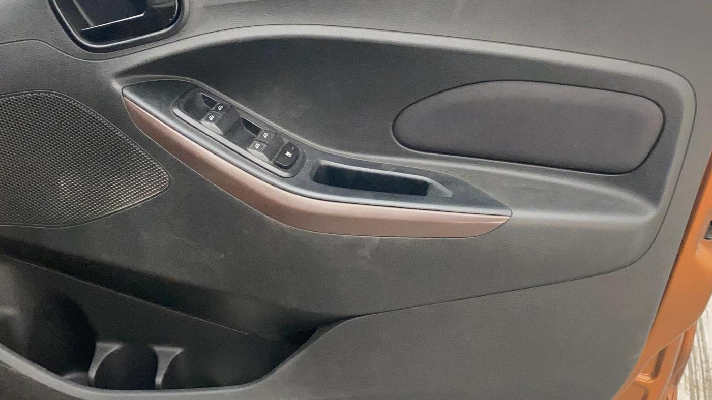 2020 Ford FREESTYLE TITANIUM PLUS 1.2 PETROL, Petrol, Manual, 1,17,947 km, Driver Side Door Panels Control