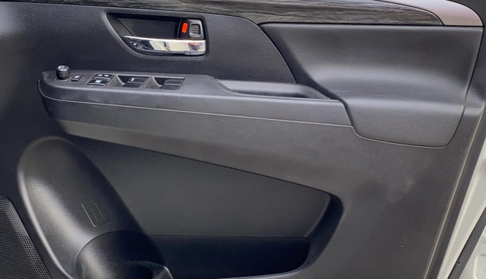 2021 Maruti XL6 ZETA MT, Petrol, Manual, 52,393 km, Driver Side Door Panels Control