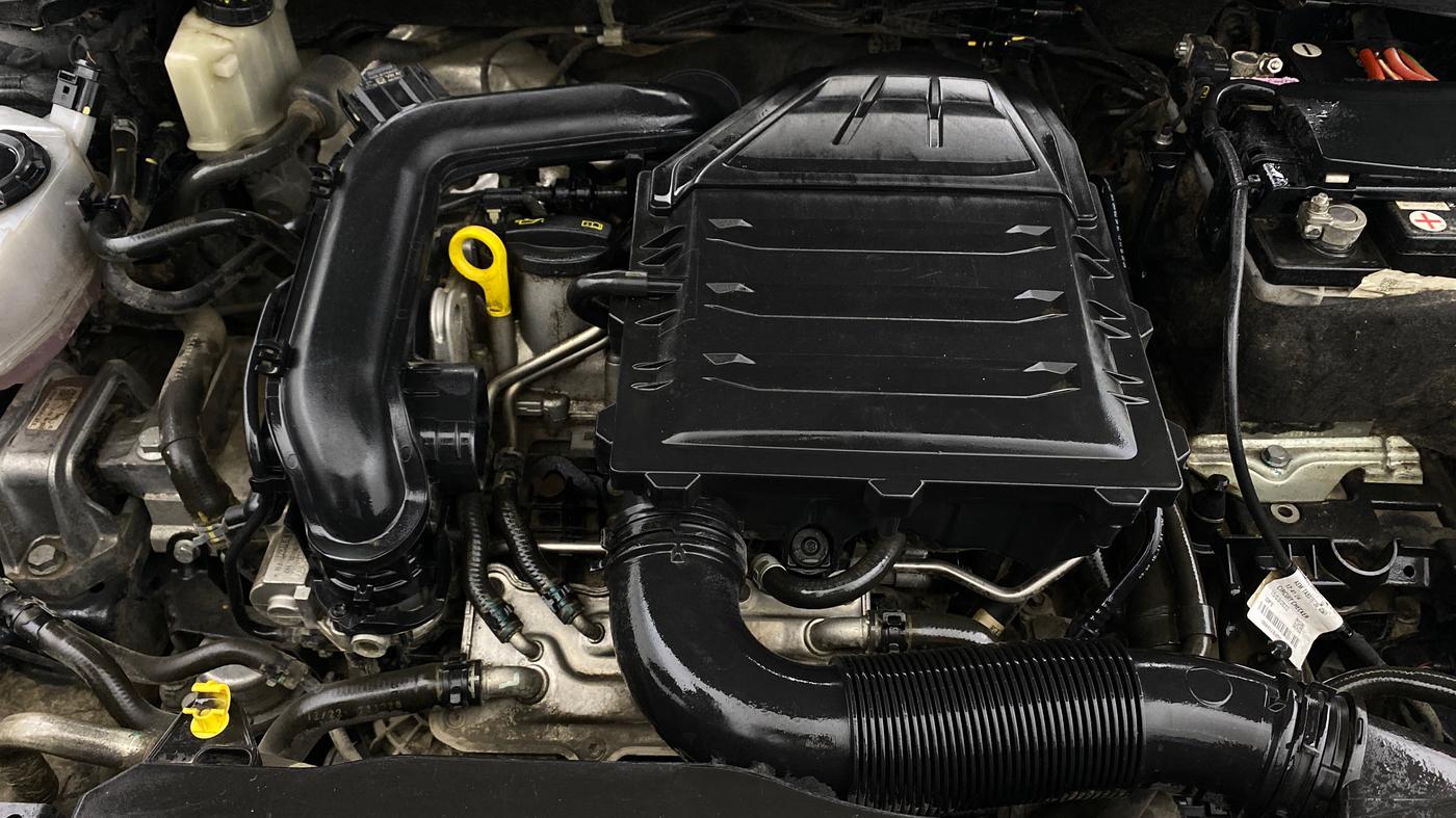 2022 Volkswagen VIRTUS TOPLINE TSI 1.0 AT, Petrol, Automatic, 70,218 km, Engine View