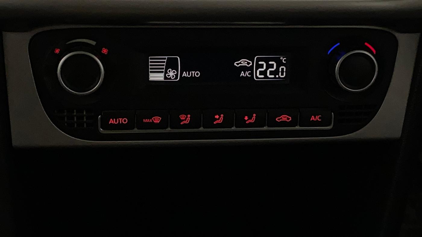 2017 Volkswagen Ameo HIGHLINE1.2L PLUS 16 ALLOY, Petrol, Manual, 88,288 km, Automatic Climate Control