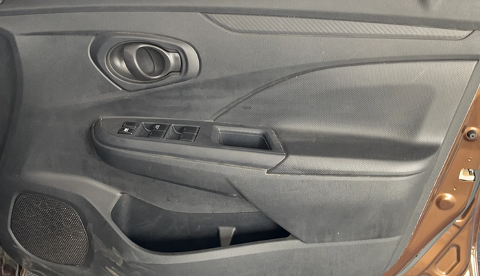 2019 Datsun Go Plus A(O), Petrol, Manual, 29,275 km, Driver Side Door Panels Control