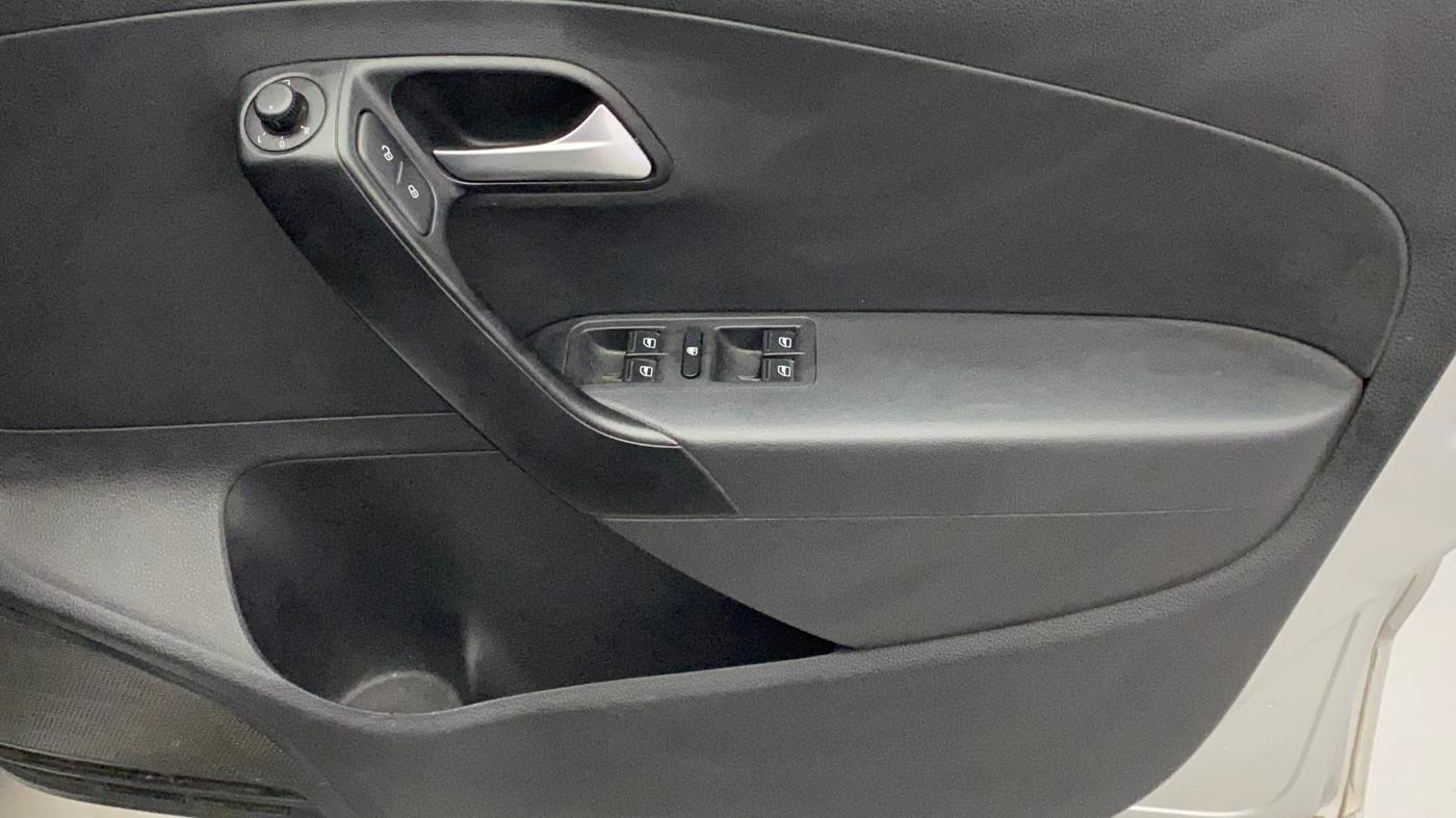 2018 Volkswagen Polo HIGHLINE PLUS 1.5 16 ALLOY, Diesel, Manual, 76,350 km, Driver Side Door Panels Control