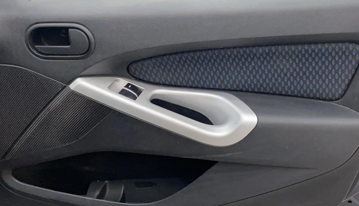 2014 Ford Figo TITANIUM 1.2 PETROL, Petrol, Manual, 61,553 km, Driver Side Door Panels Control