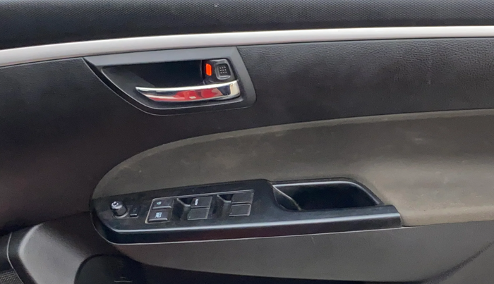 2016 Maruti Swift VXI, Petrol, Manual, 56,848 km, Driver Side Door Panels Control