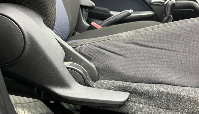 2020 Maruti Baleno ZETA PETROL 1.2, Petrol, Manual, 30,270 km, Driver Side Adjustment Panel