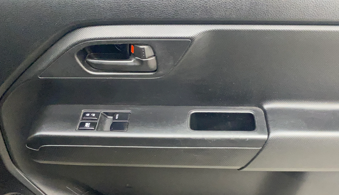 2021 Maruti New Wagon-R LXI CNG 1.0, CNG, Manual, 61,622 km, Driver Side Door Panels Control