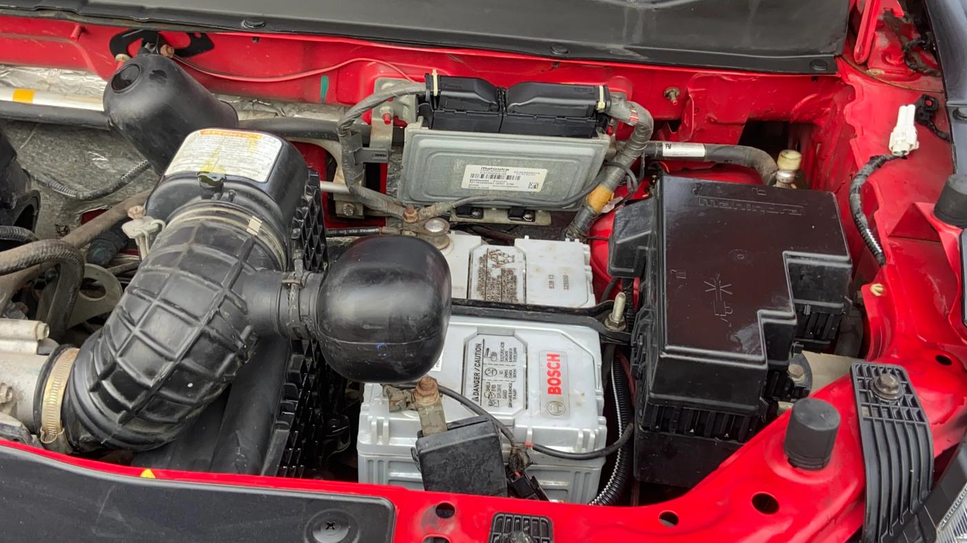 2019 Mahindra KUV 100 NXT K2 P 6 STR, Petrol, Manual, 40,324 km, Engine View - Left