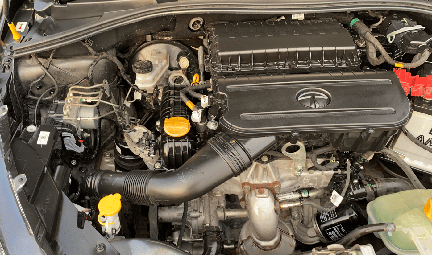 2023 Tata Tiago XT PETROL, Petrol, Manual, 59,240 km, Engine View - Right