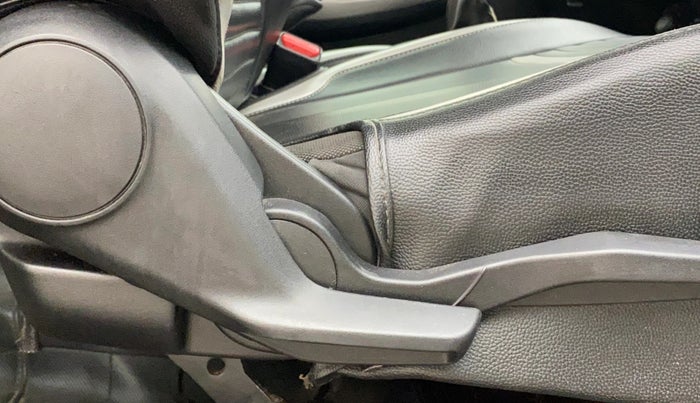 2020 Maruti Baleno ALPHA PETROL 1.2, Petrol, Manual, 1,26,156 km, Driver Side Adjustment Panel