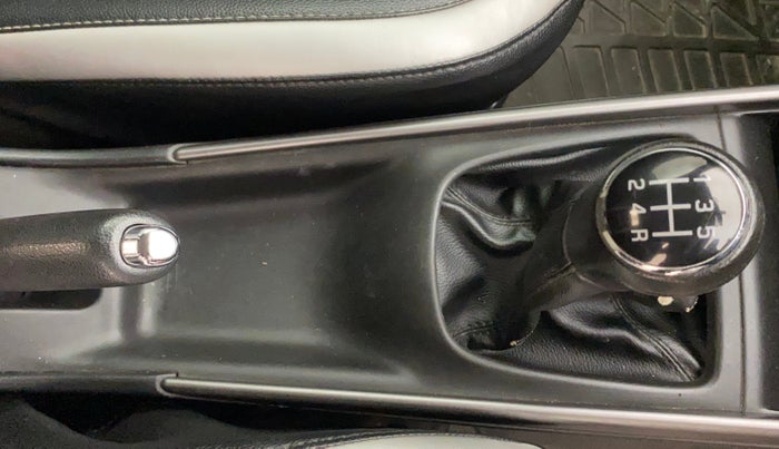 2020 Maruti Baleno ALPHA PETROL 1.2, Petrol, Manual, 1,26,156 km, Gear Lever