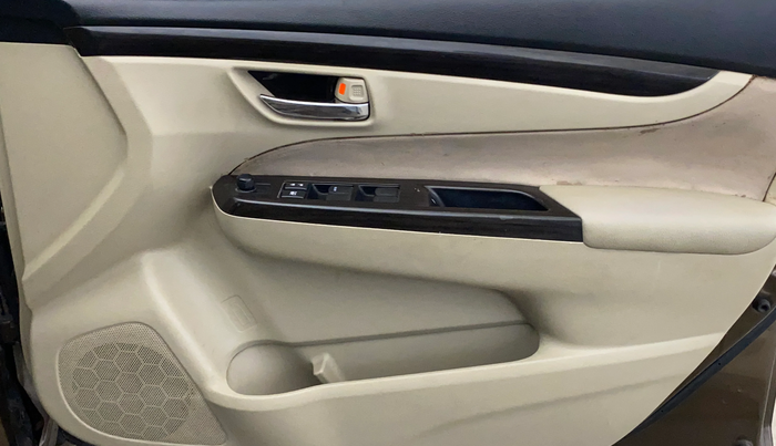 2018 Maruti Ciaz DELTA 1.4 MT PETROL, Petrol, Manual, 63,237 km, Driver Side Door Panels Control