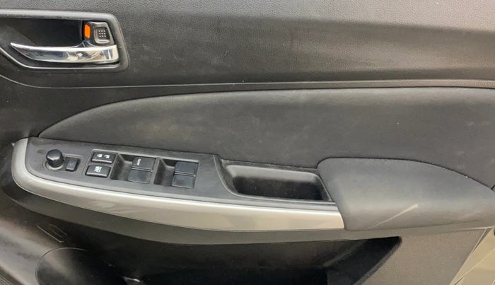 2019 Maruti Swift ZXI AMT, Petrol, Automatic, 1,22,756 km, Driver Side Door Panels Control