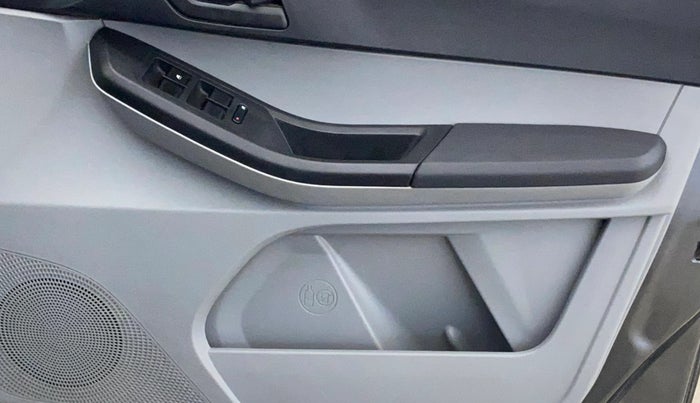 2022 Tata Tiago XT CNG, CNG, Manual, 87,539 km, Driver Side Door Panels Control