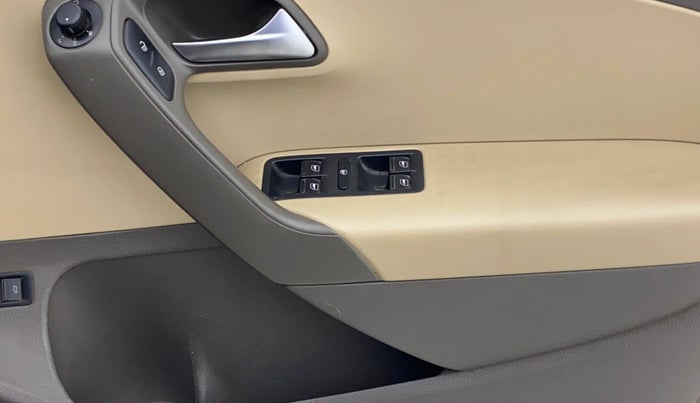 2019 Volkswagen Vento HIGHLINE PETROL AT, Petrol, Automatic, 1,03,074 km, Driver Side Door Panels Control