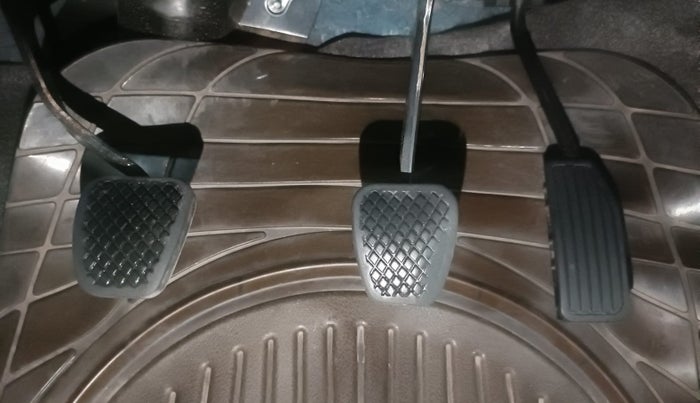 2016 Honda Brio S MT, Petrol, Manual, 47,631 km, Pedals