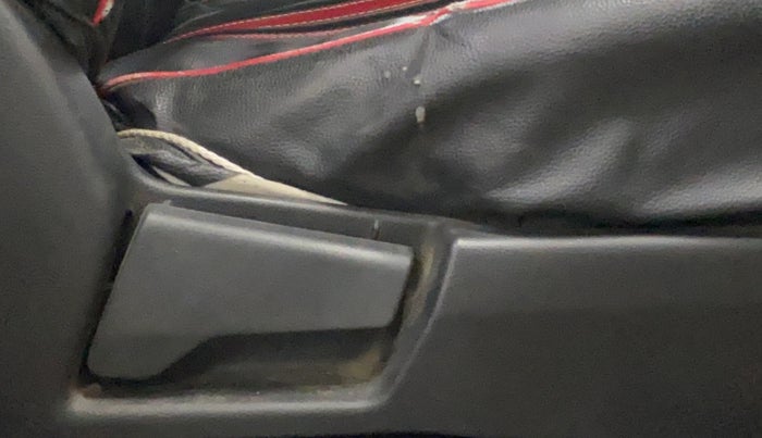 2023 Renault TRIBER RXT, Petrol, Manual, 29,588 km, Driver Side Adjustment Panel