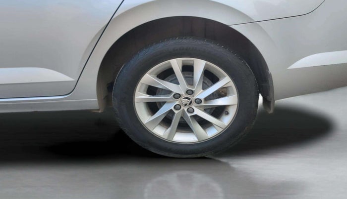 2023 Skoda SLAVIA AMBITION 1.0L TSI AT, Petrol, Automatic, 16,809 km, Left Rear Wheel