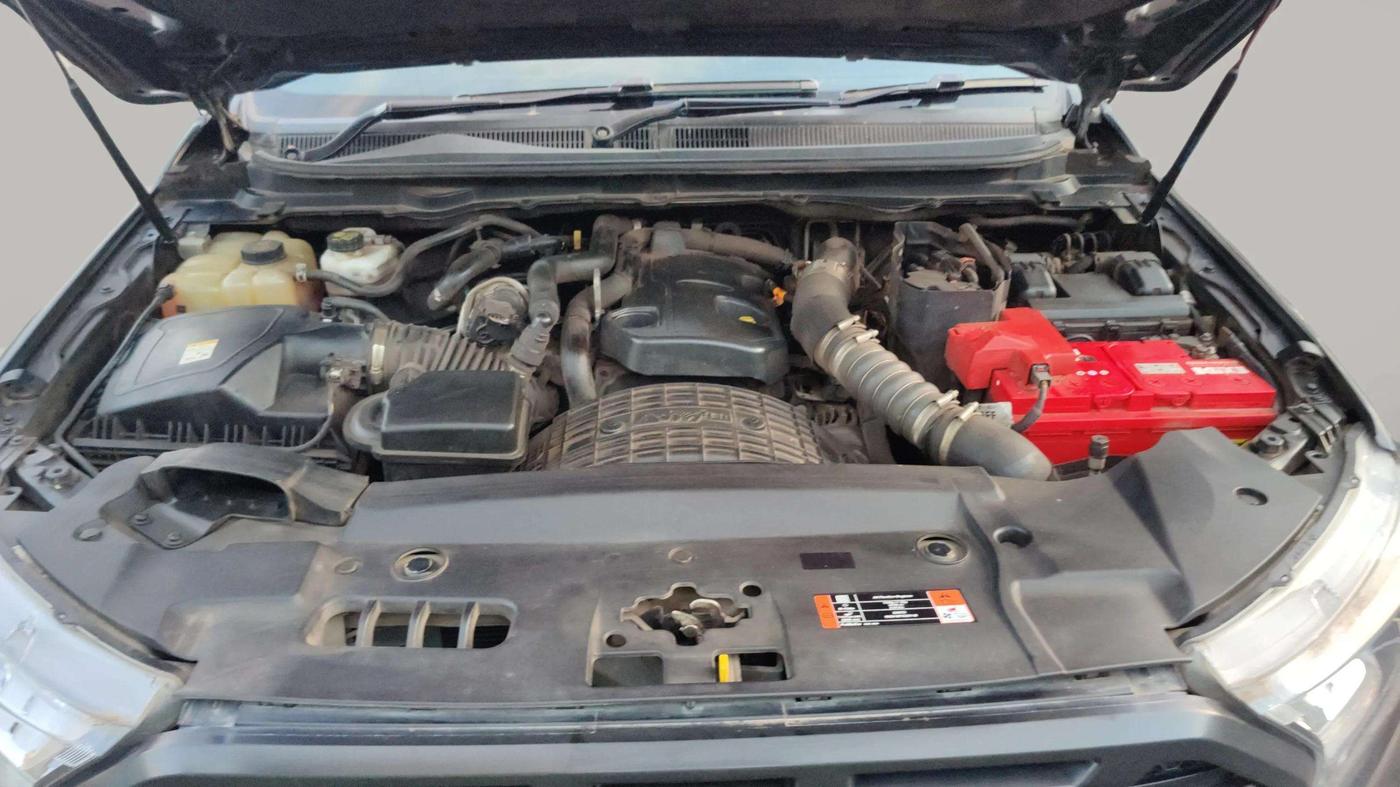 2021 Ford Endeavour TITANIUM PLUS 2.0 4X2 AT SUNROOF, Diesel, Automatic, 38,954 km, Engine View