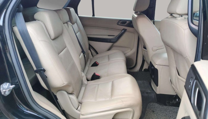 2021 Ford Endeavour TITANIUM PLUS 2.0 4X2 AT SUNROOF, Diesel, Automatic, 38,954 km, Right Side Rear Door Cabin