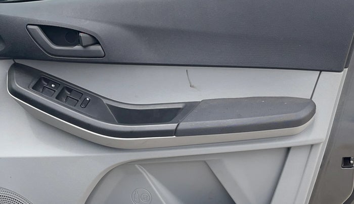 2024 Tata Tiago XT PETROL, Petrol, Manual, 6,621 km, Driver Side Door Panels Control