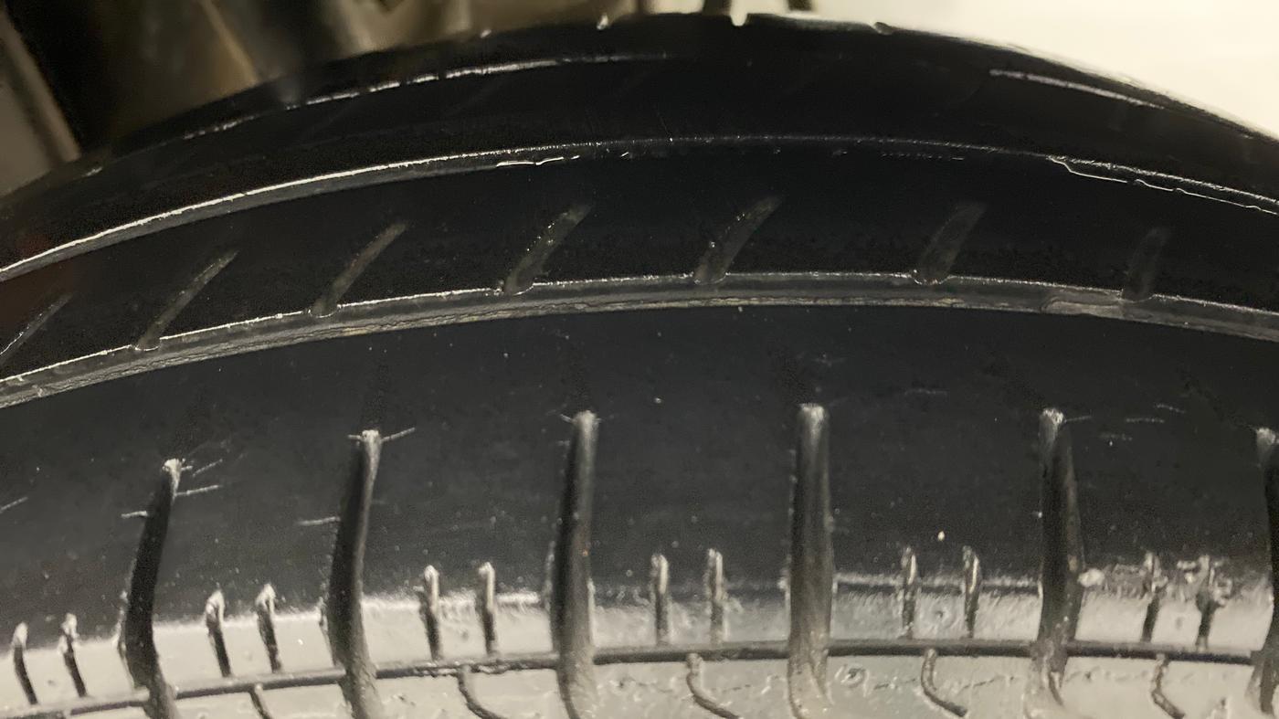 2015 Maruti Alto 800 LXI, Petrol, Manual, 45,378 km, Left Rear Tyre Tread