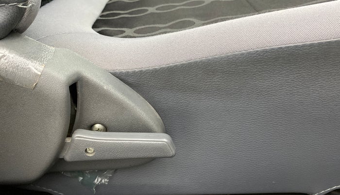 2015 Maruti Alto 800 LXI, Petrol, Manual, 45,378 km, Driver Side Adjustment Panel