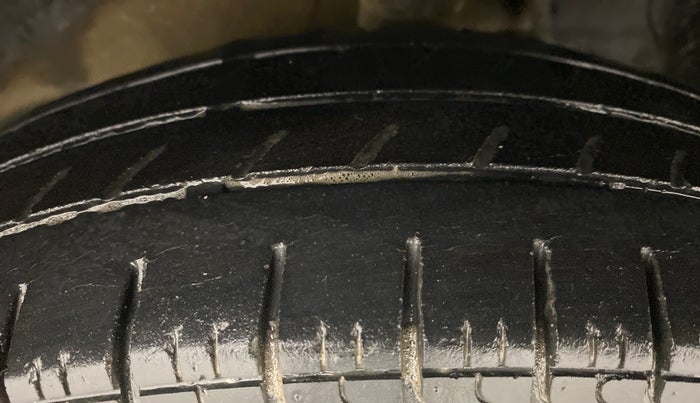 2015 Maruti Alto 800 LXI, Petrol, Manual, 45,378 km, Left Front Tyre Tread