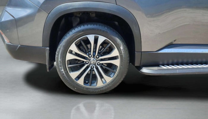 2023 MG HECTOR SHARP PRO 1.5 PETROL TURBO CVT PETROL, Petrol, Automatic, 25,895 km, Right Rear Wheel