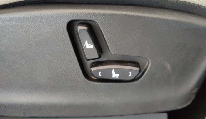 2023 MG HECTOR SHARP PRO 1.5 PETROL TURBO CVT PETROL, Petrol, Automatic, 25,895 km, Driver Side Adjustment Panel