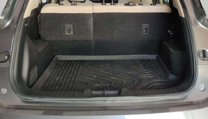 2023 MG HECTOR SHARP PRO 1.5 PETROL TURBO CVT PETROL, Petrol, Automatic, 25,895 km, Boot Inside