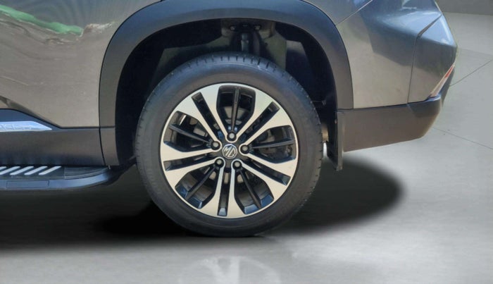 2023 MG HECTOR SHARP PRO 1.5 PETROL TURBO CVT PETROL, Petrol, Automatic, 25,895 km, Left Rear Wheel