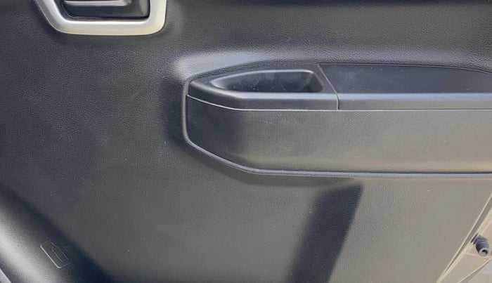 2022 Maruti S PRESSO VXI (O), Petrol, Manual, 12,706 km, Driver Side Door Panels Control