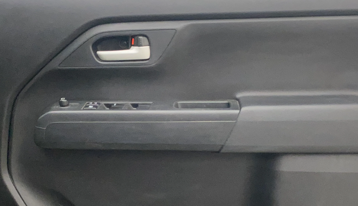 2021 Maruti New Wagon-R VXI 1.0, Petrol, Manual, 29,157 km, Driver Side Door Panels Control
