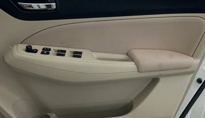 2020 Maruti Dzire VXI AMT, Petrol, Automatic, 22,238 km, Driver Side Door Panels Control