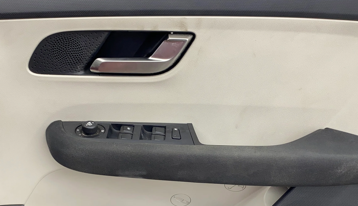 2021 Tata ALTROZ XZ PLUS I-TURBO PETROL, Petrol, Manual, 46,461 km, Driver Side Door Panels Control