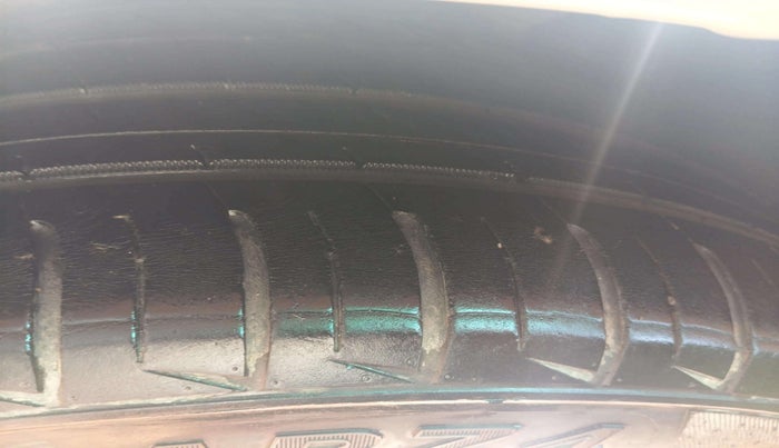2016 Audi Q7 45 TDI TECHNOLOGY PLUS SUNROOF, Diesel, Automatic, 99,551 km, Left Front Tyre Tread